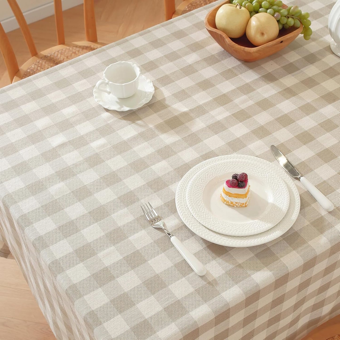 Checkered Tablecloth Rectangle Washable Buffalo Plaid Table Cloth Cotton Linen Gingham Table Cover for Picnic Kitchen Dining Room, Beige and White, 60 * 75