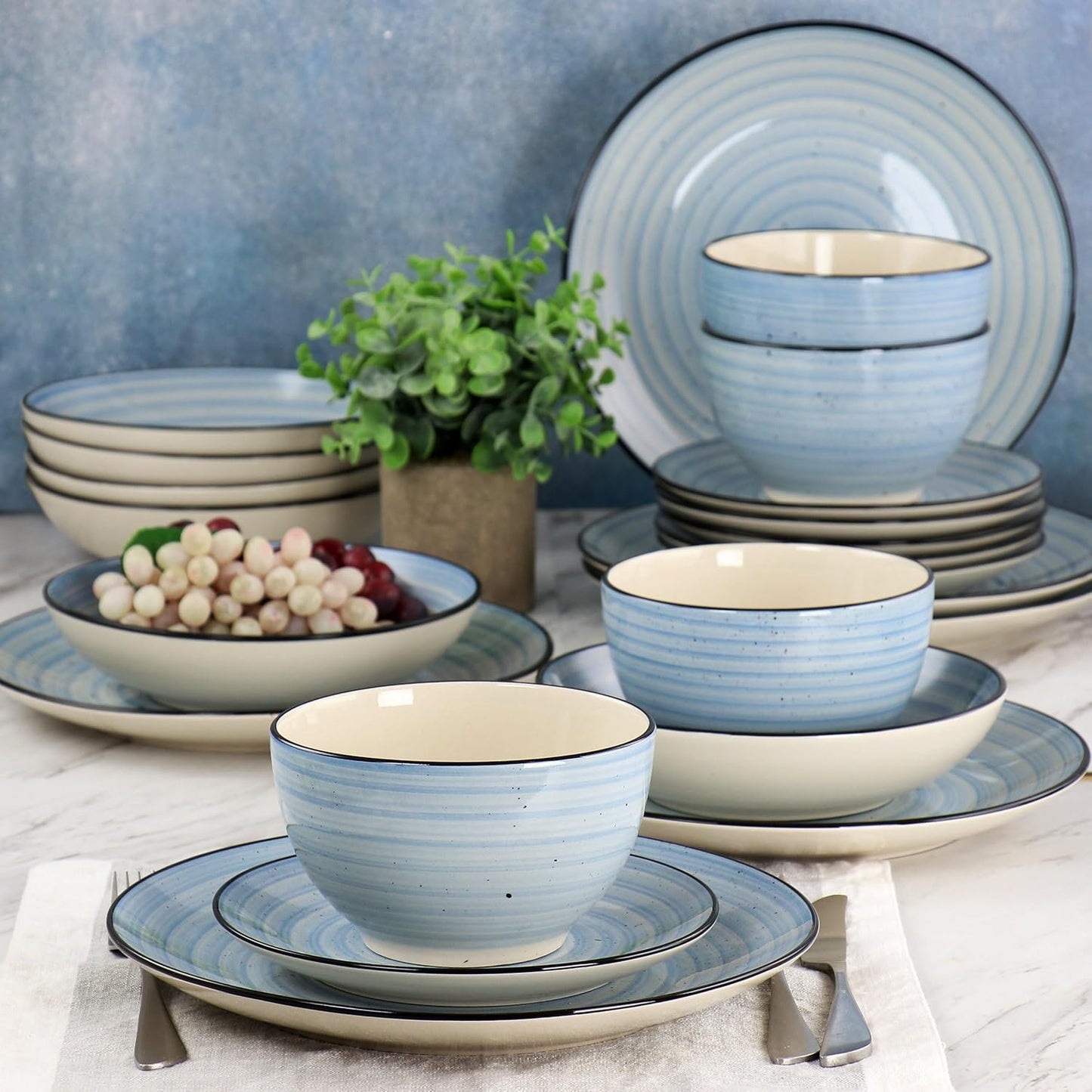 Gia 24 Piece Stoneware Dinnerware Set (Light Blue)