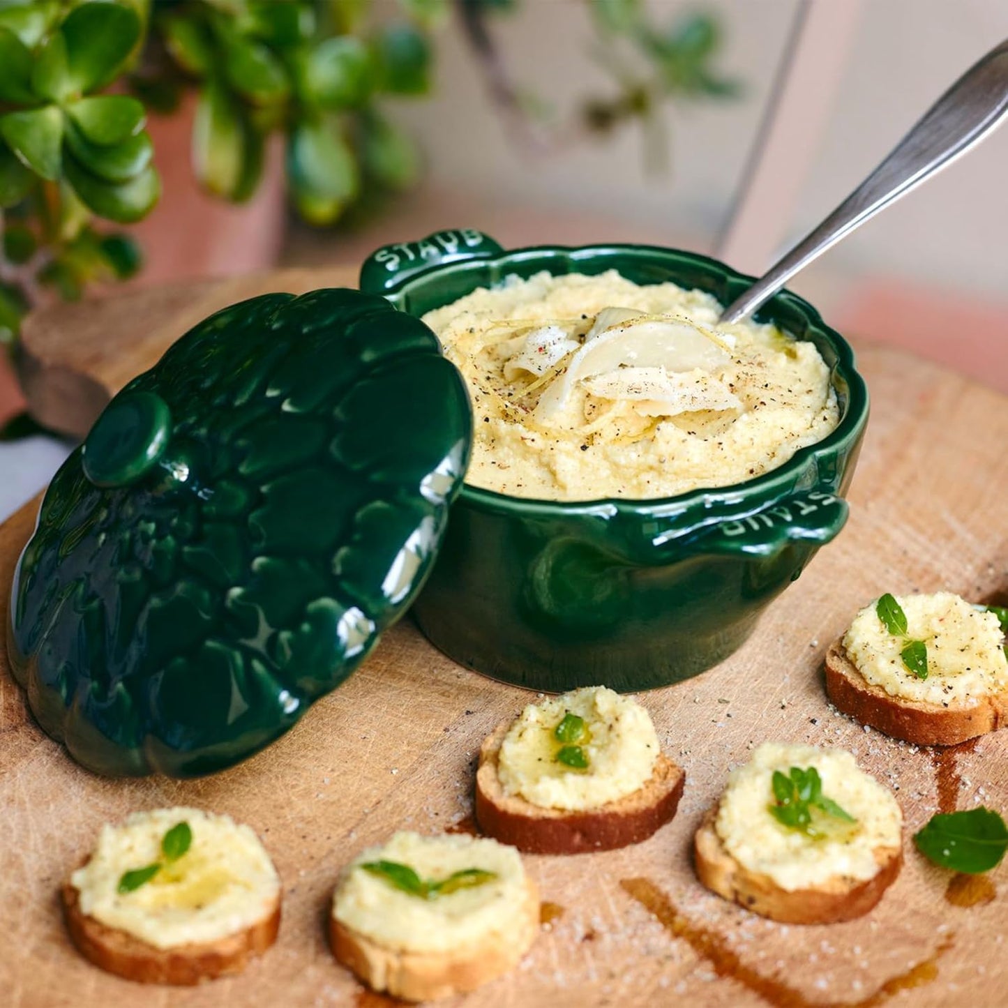 Ceramic Dutch Oven 16-Oz Petite Artichoke Cocotte, Basil