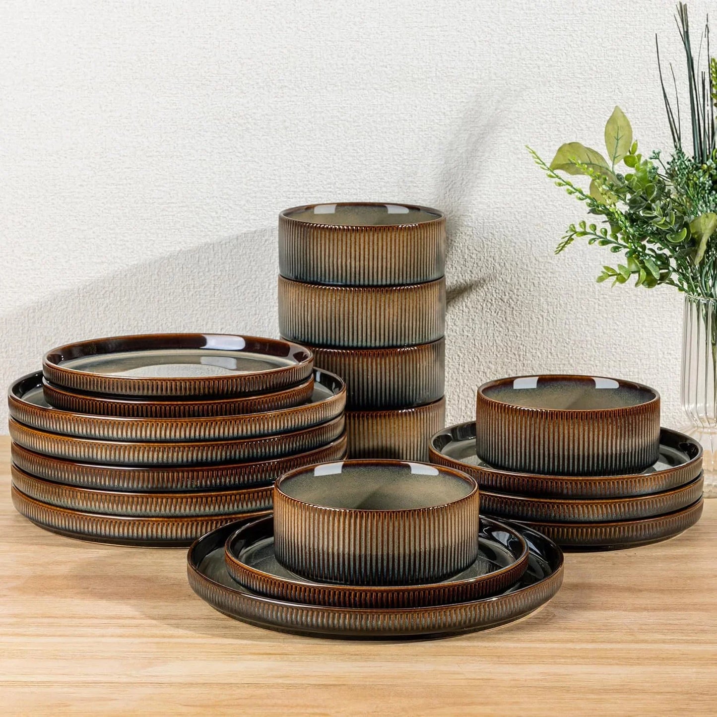 Ceramic Dinnerware Sets for 6, 18 Pieces Porcelain Lightweight Speckled Plates and Bowls Sets, Scratch Resistant Dish Set, Oven & Microwave & Dishwasher Safe, Coca Mocha
