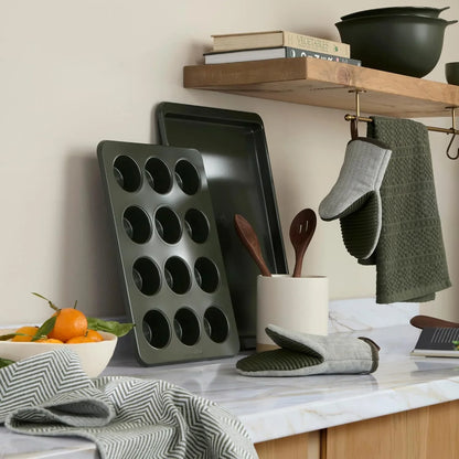 ® Evergreen Design Series Heavyweight Textured Oversized Kitchen Towels 3-Pack Set, Absorbent 100% Cotton, Dual-Purpose, Deep Forest Green, 18"X28"