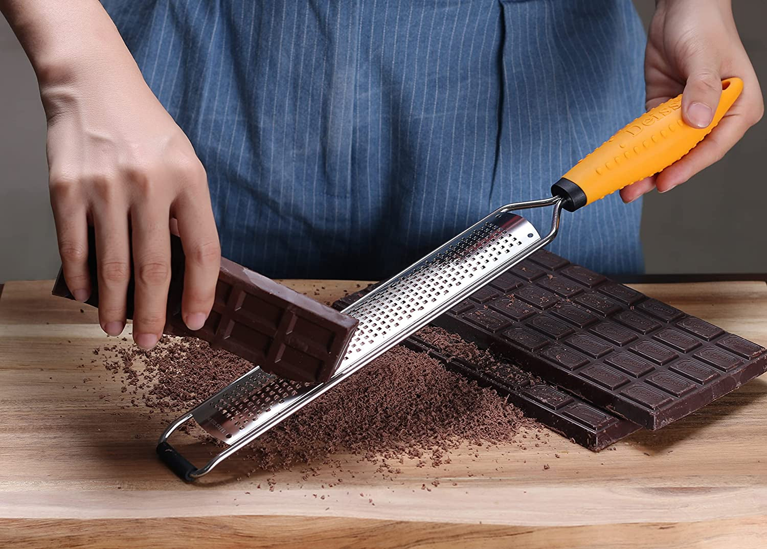 PRO Lemon Zester & Heavy Duty Cheese Grater & Vegetable Grater - Parmesan Cheese Lemon, Garlic, Nutmeg, Chocolate, Fruits, Vegetables, Ginger Grater - Cheese Shredder & Stainless Steel Grater