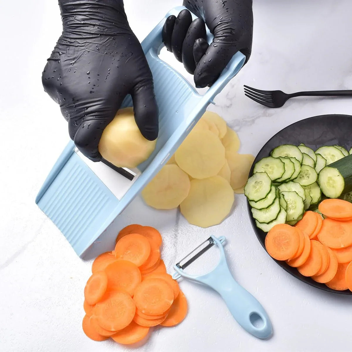 5 in 1 Mandoline Slicer for Kitchen, Vegetable Slicer Multi Blade Potato Chip, Veggie Shredder, Vegetable Cutter, Julienne Shredder and Peeler for Small Job in Kitchen Blue