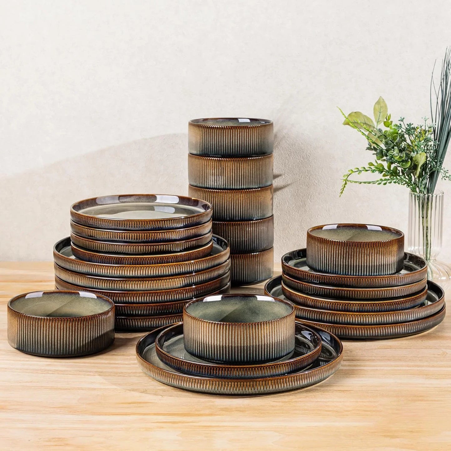 Ceramic Dinnerware Sets for 8, 24 Pieces Porcelain Lightweight Speckled Plates and Bowls Sets, Scratch Resistant Dish Set, Oven & Microwave & Dishwasher Safe, Coca Mocha