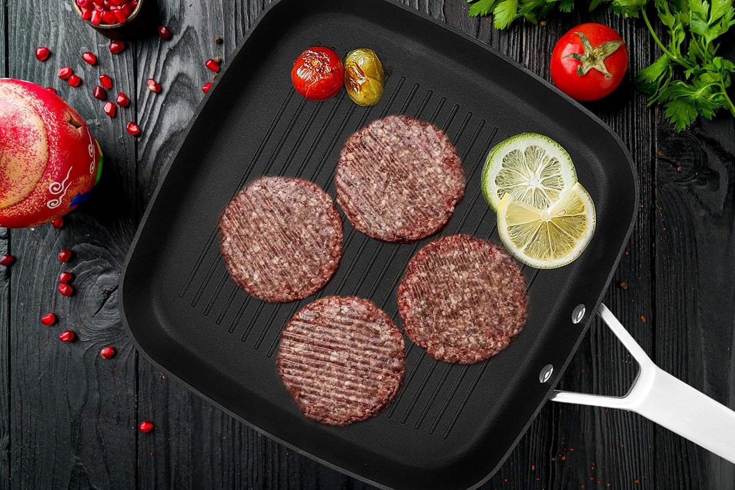 Square Grill Pan with Lid, 9.5 Inch Titanium and Ceramic Nonstick Grilling Skillet Pan，Stay-Cool Handle，Compatible with All Stovetops，Pfoa Free，Dishwasher & Oven Safe，Indoor Chicken Skille