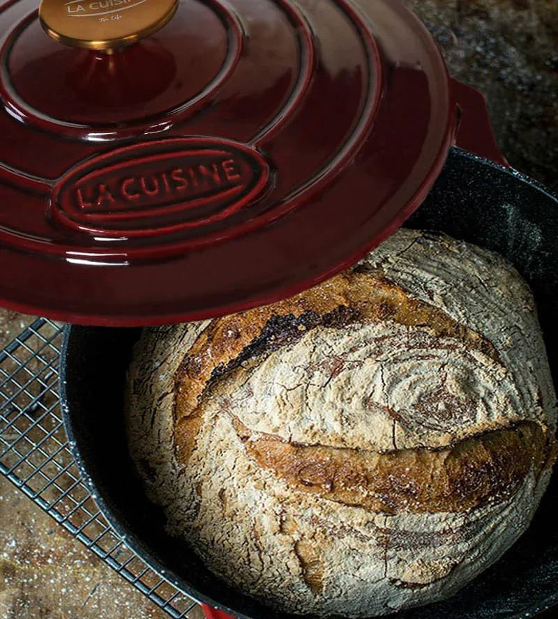 Enameled Cast Iron Dutch Oven Casserole Dish Pot with Lid, 5 QT 10.3“ /26Cm Dia. Internal Matt Black Enamel Coating Gold-Plated SS Lid Handle Oven Safe up to 500° F, Cranberry