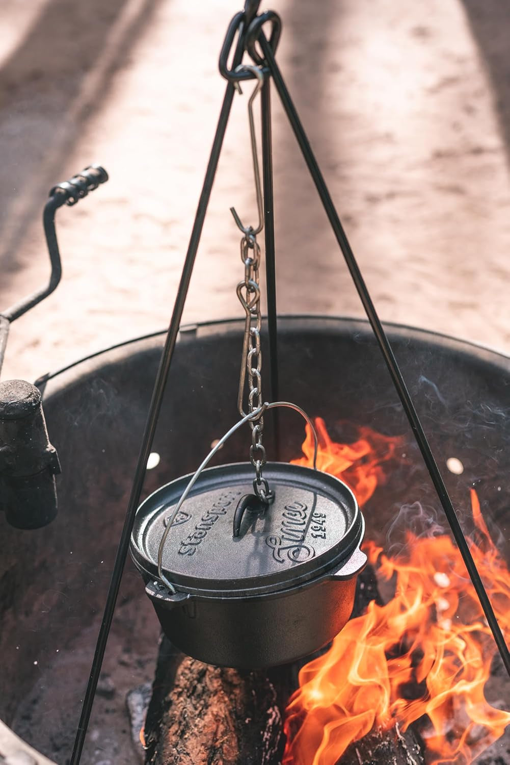 Pre-Seasoned Cast Iron Dutch Oven