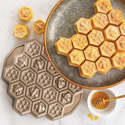 Honeycomb Pull-Apart Pan, 10 Cup, Toffee