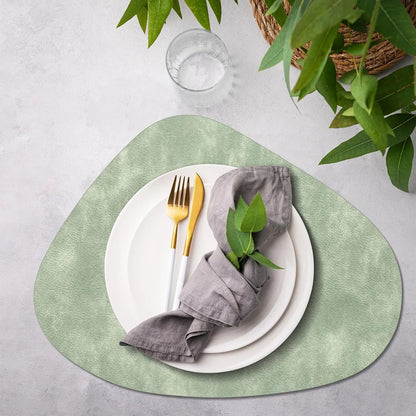 Placemats, Heat Resistant round Placemats Set of 8 Washable 13 X 17 Inch, Waterproof Table Mats Wipeable for Kitchen, Dining Room Table Christmas Decor, Green