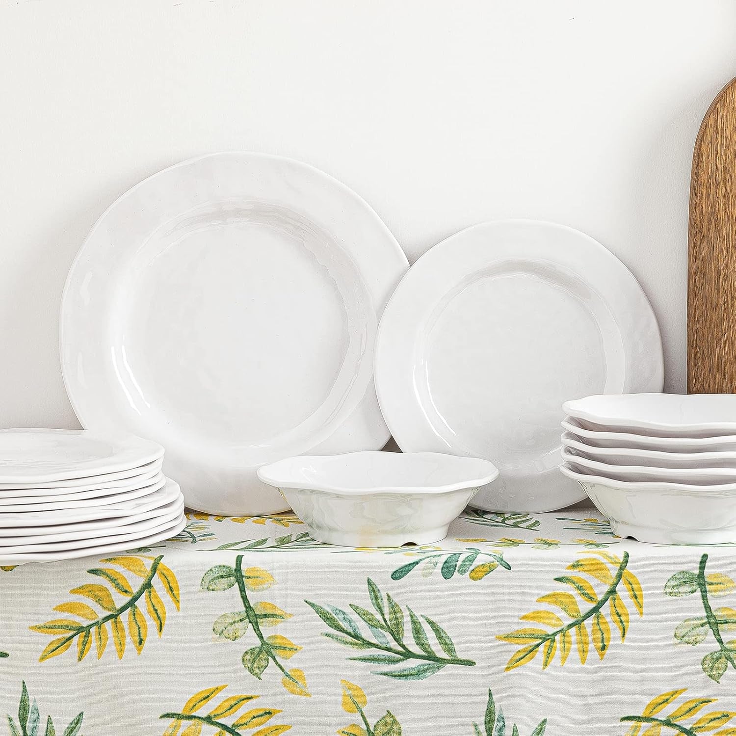 Basic White Melamine Dinnerware Sets, 18 Piece Melamine Dishes Set, Service for 6, Plates and Bowls Sets Great for Indoor and Outdoor Use, Dishwasher Safe…