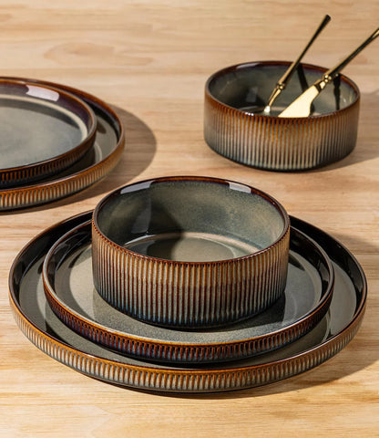 Ceramic Dinnerware Sets for 8, 24 Pieces Porcelain Lightweight Speckled Plates and Bowls Sets, Scratch Resistant Dish Set, Oven & Microwave & Dishwasher Safe, Coca Mocha