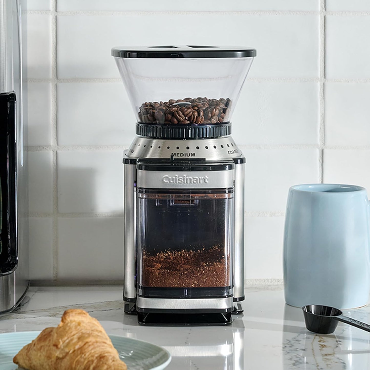 Coffee Grinder, Electric One-Touch Automatic Burr Coffee Grinder with 18-Position Grind Selector, Cup Size Selector for 4 – 18 Cups, DBM-8P1, Black Stainless