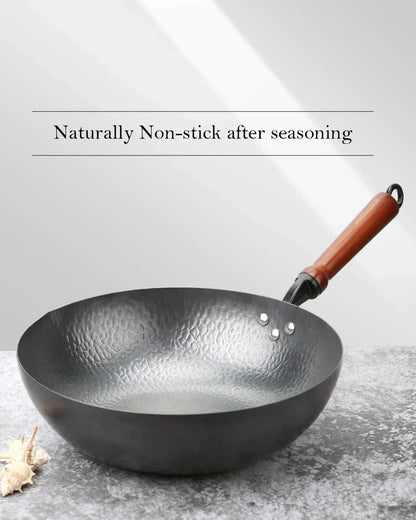 Hammered carbon steel wok with wooden handle, naturally non-stick after seasoning, ideal for stir-frying