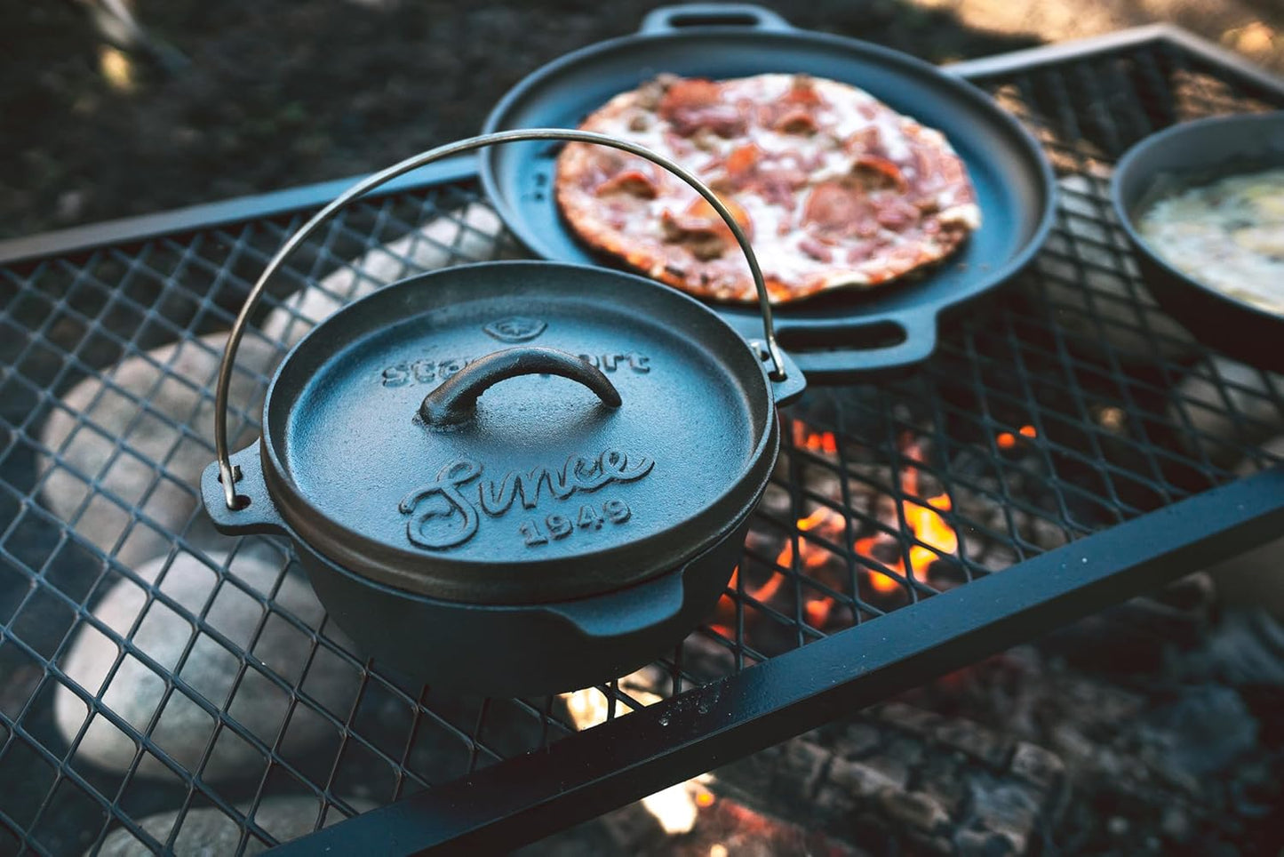 Pre-Seasoned Cast Iron Dutch Oven