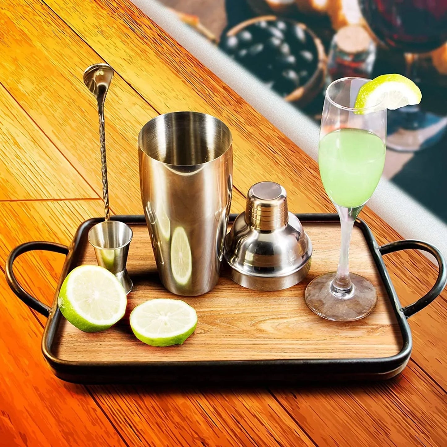 24Oz Cocktail Shaker Bar Set-Professional Margarita Mixer Drink Shaker Professional Stainless Steel Bar Tools Built-In Bartender Strainer for Martini Kit