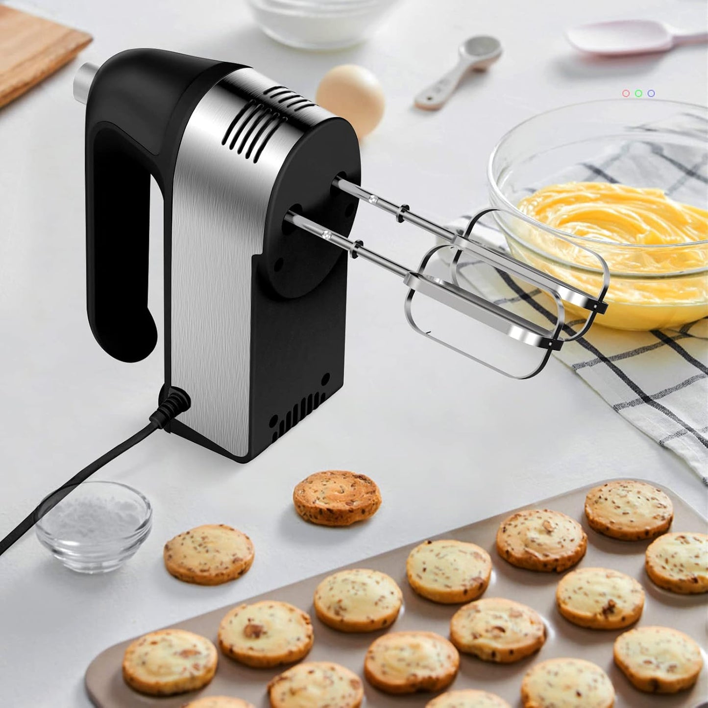 Hand Mixer Electric, 450W Kitchen Mixers with Scale Cup Storage Case, Turbo Boost/Self-Control Speed + 5 Speed + Eject Button + 5 Stainless Steel Accessories, for Easy Whipping Dough, Cream, Black