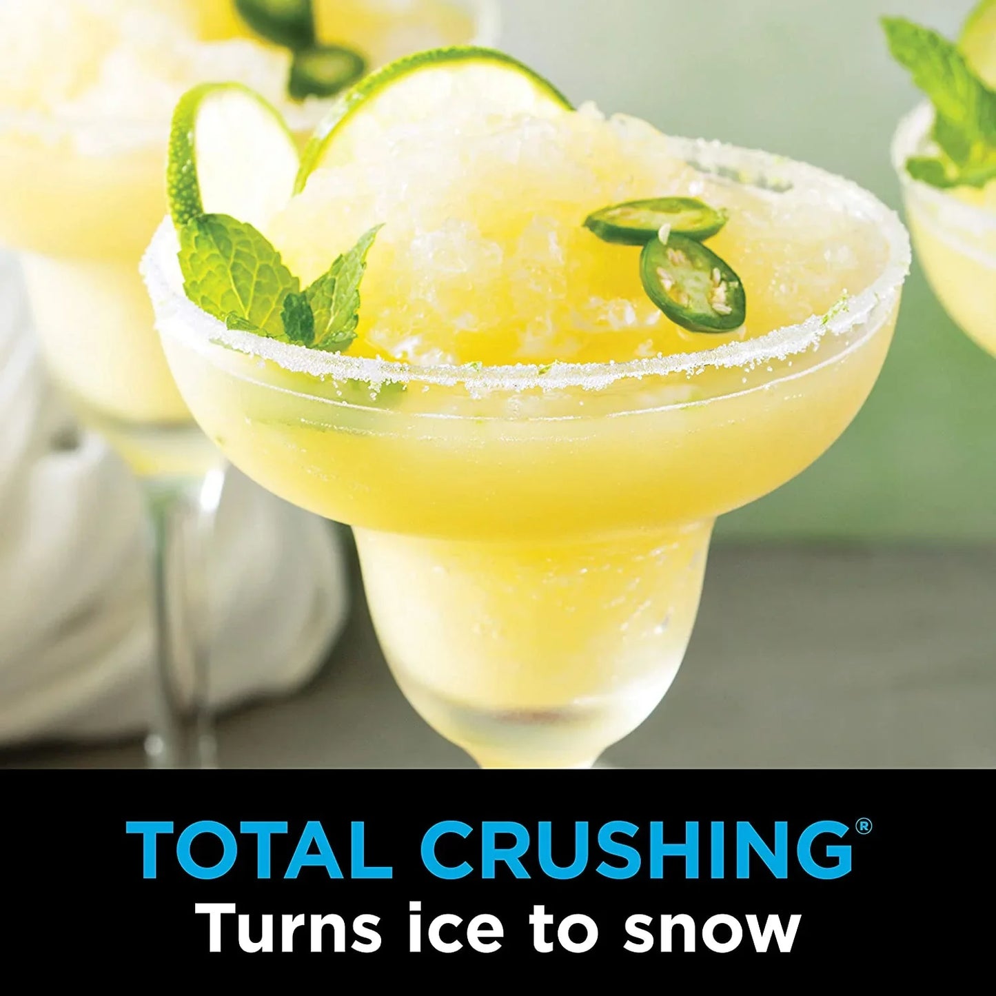 Professional plus Blender | Max Power Smoothie Blender, Ice Cream Maker, Frozen Drink Mixer & Margarita Machine | 3 Auto IQ™ Presets, 1400 W, 72Oz Total Crushing Pitcher | Dark Grey, BN701