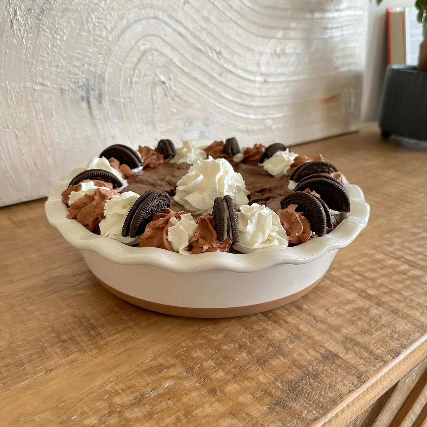 Ceramic Pie Pan for Baking - 9 Inch - Deep and Fluted Pie Dish for Old Fashion Apple Pie, Quiche, Pot Pies, Tart, Etc - Modern Farmhouse Style Porcelain Ceramic Pie Plate - Vanilla White