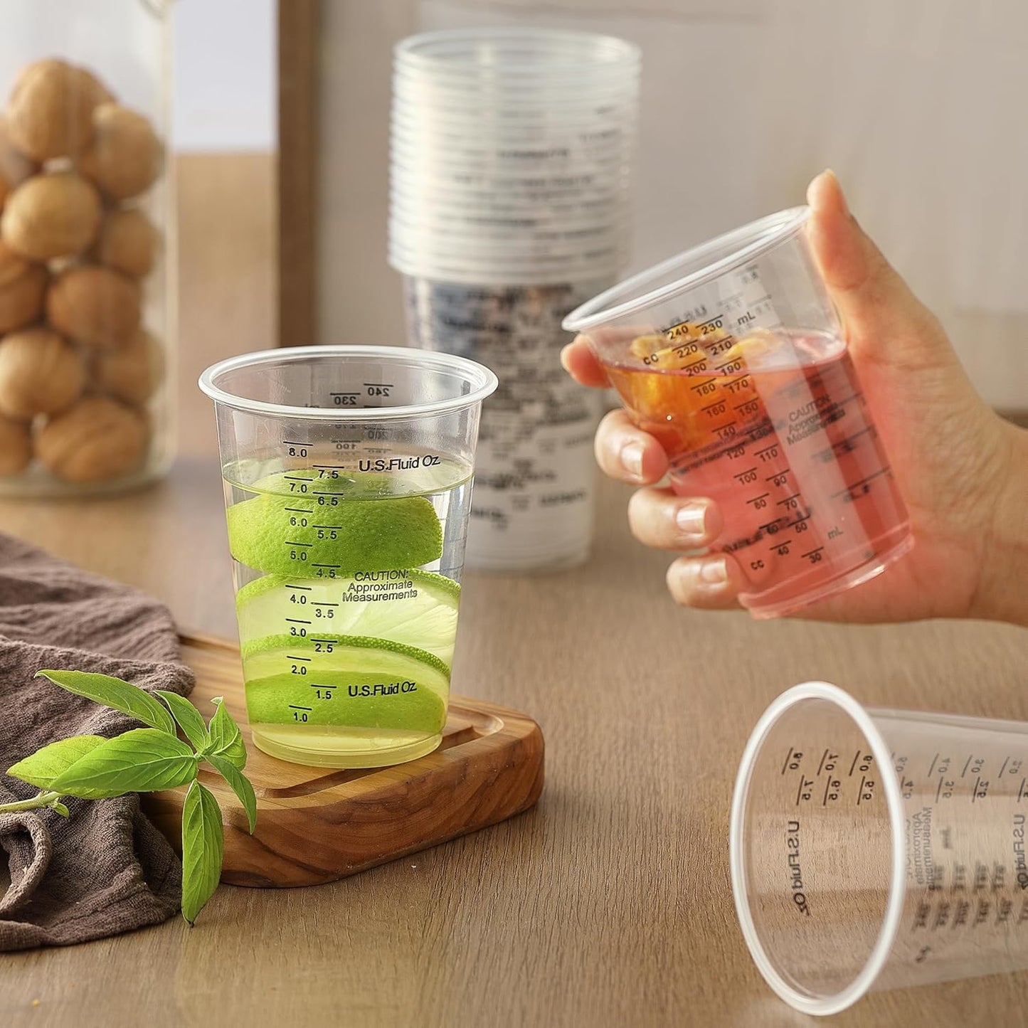 20Pcs 8Oz Graduated Clear Plastic Measuring Mixing Cups with 20Pcs Wooden Stirring Sticks for Mixing Paint, Pigments, Epoxy Resins