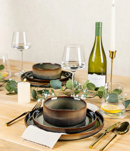 Ceramic Dinnerware Sets for 8, 24 Pieces Porcelain Lightweight Speckled Plates and Bowls Sets, Scratch Resistant Dish Set, Oven & Microwave & Dishwasher Safe, Coca Mocha