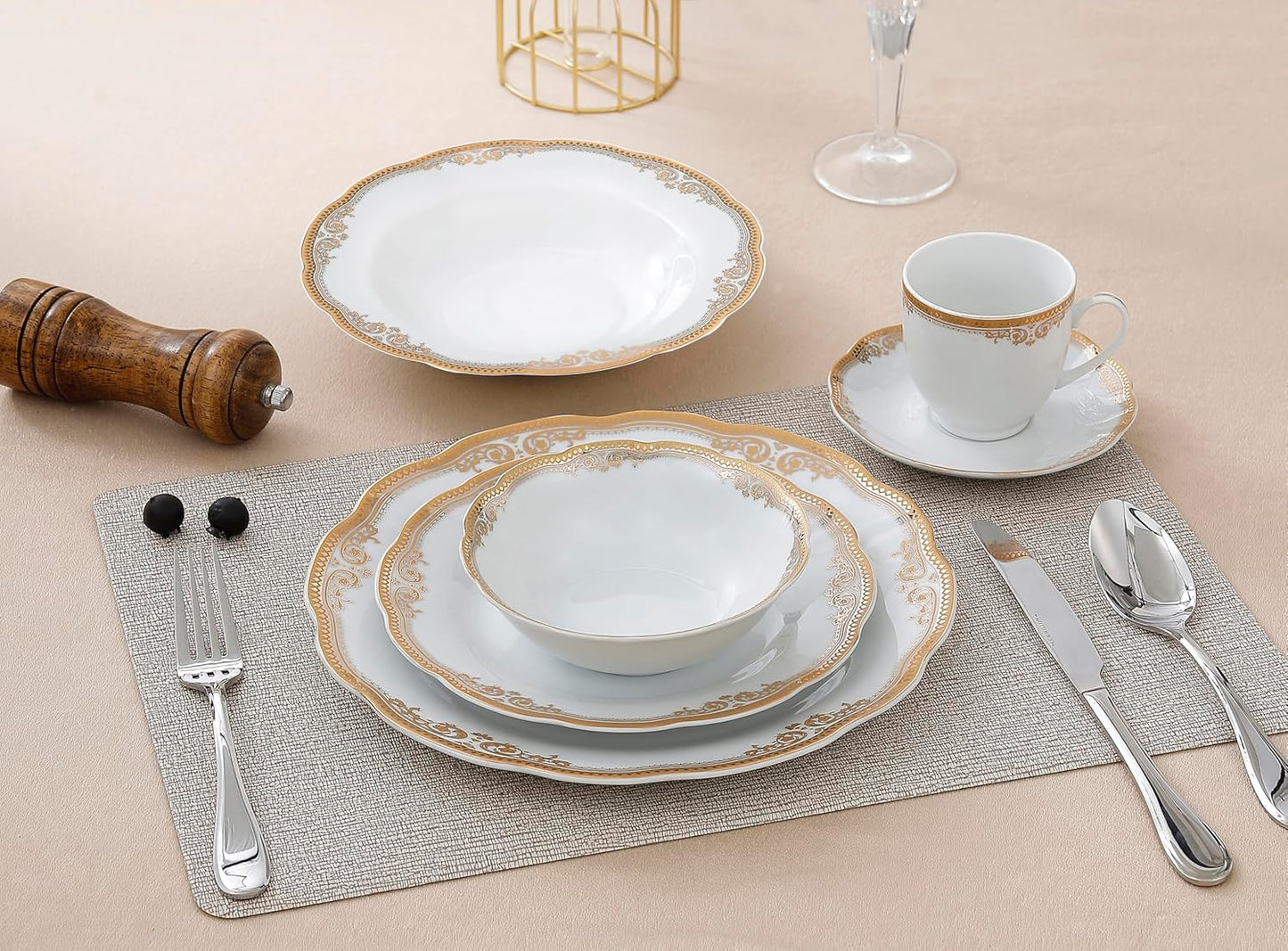 Catherine 24 Piece Porcelain Dinnerware Set, Gold