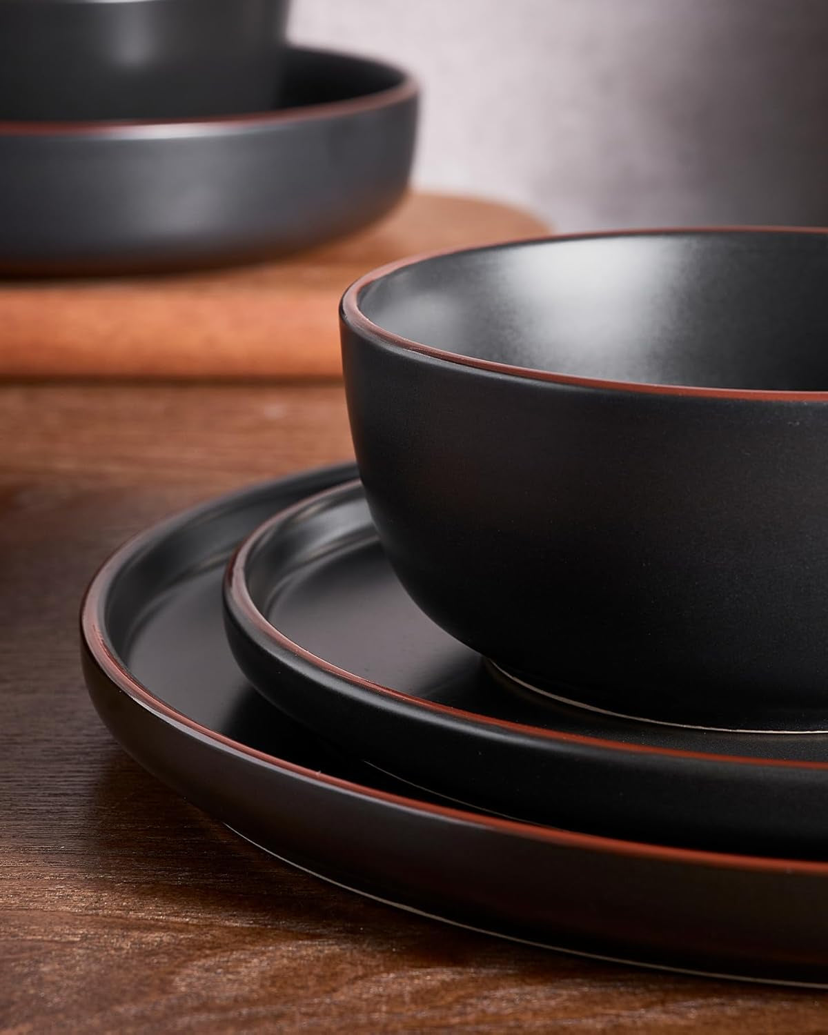 Mercury Dinnerware Sets with Mugs, Service for 4 (16 Pieces), Plates and Bowls Sets, Microwave and Dishwasher Safe Dishes Set, Matte Black