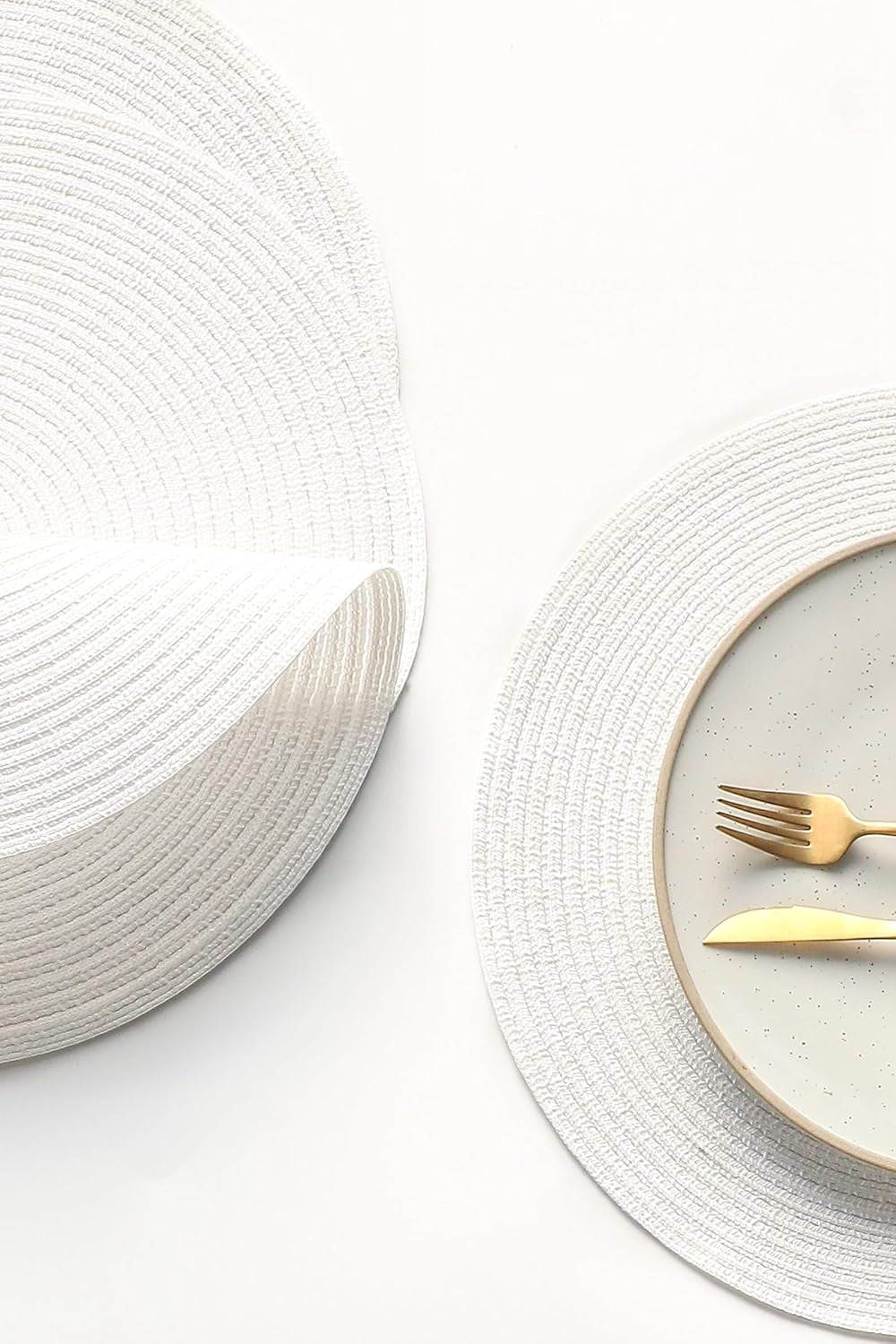15 Inch round Braided Placemats Set of 4, Washable Heat Resistant Cotton Polyester Circle Place Mats for Kitchen Dining Table - White