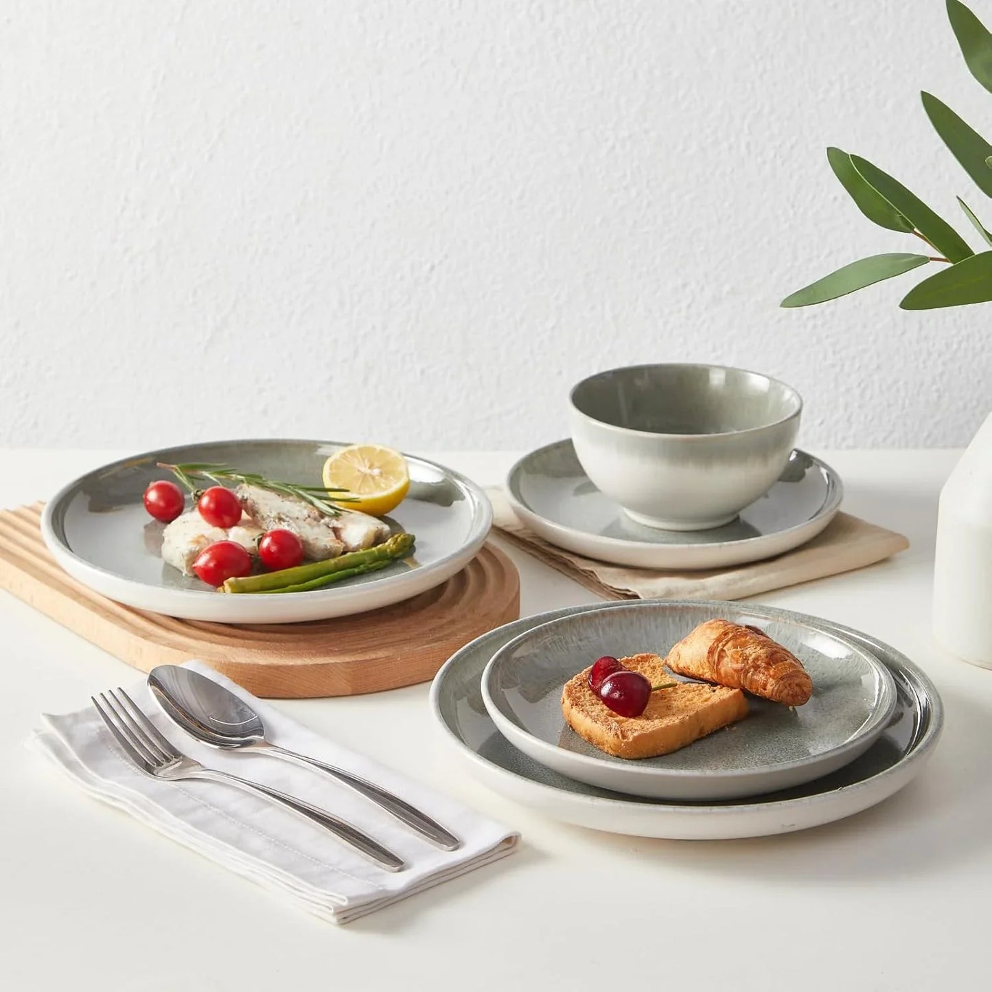 Gradient Green Stoneware Dinnerware Sets, 12 Pcs Reactive Glaze Plates and Bowls Sets, Handmade Ceramic round Dishes Set for 4, Highly Chip and Crack Resistant Modern Plate Set