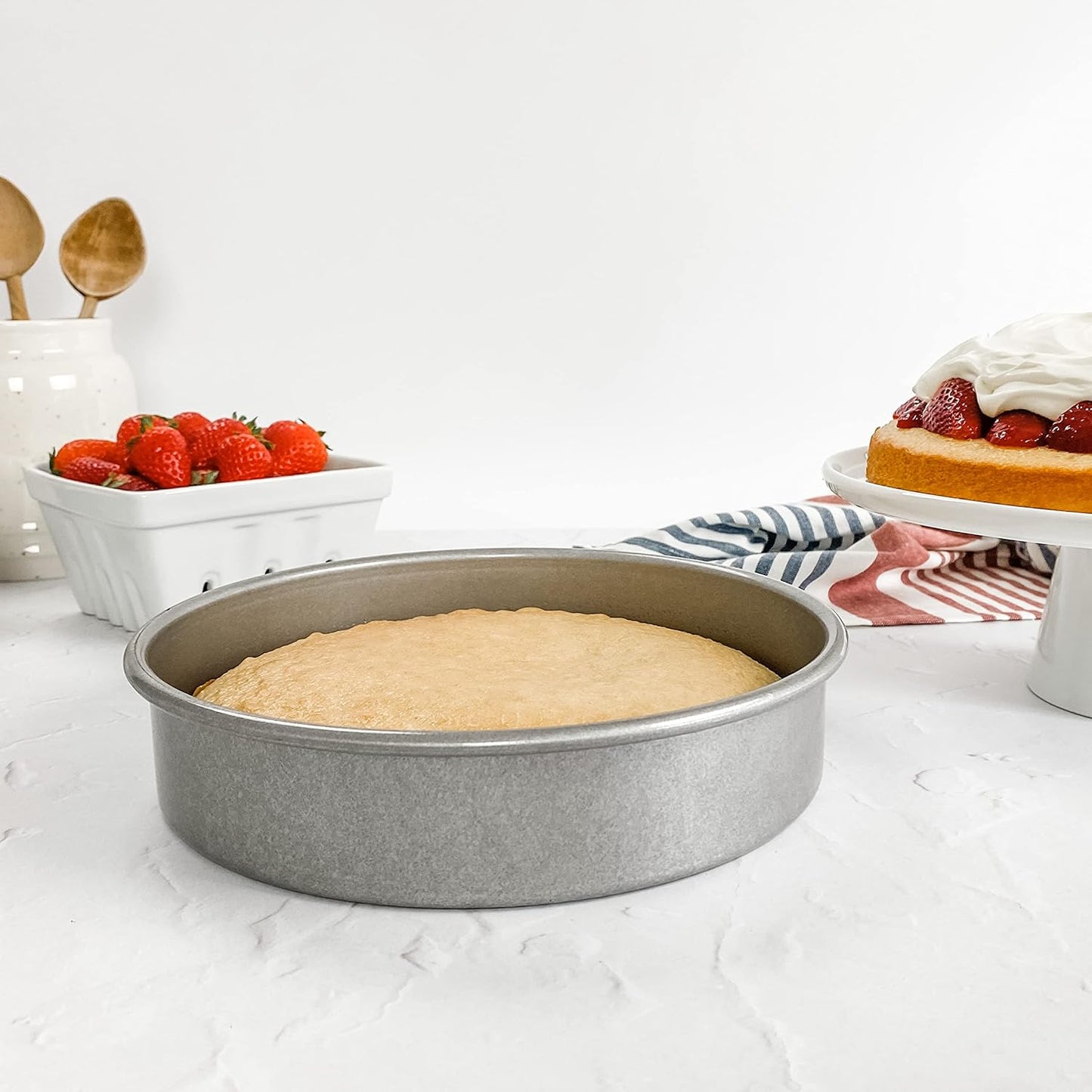 Bakeware round Cake Pan, 9 Inch, Nonstick & Quick Release Coating, 9-Inch,Aluminized Steel
